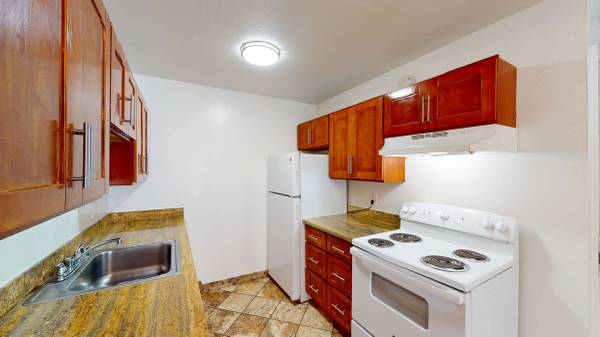 2BR/1BA Apartment on Happy Ln - 18( · Boyes Hot Springs photo 3