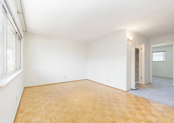 2BR/1BA Apartment on Buena Vista Ave · Alameda photo 5