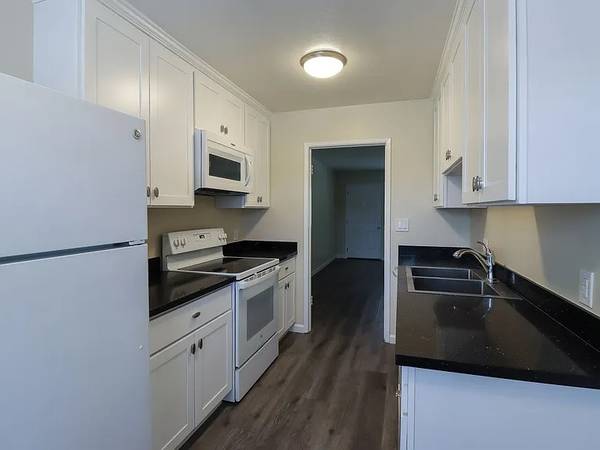 972 College Drive, San Jose, CA 95128 photo 2