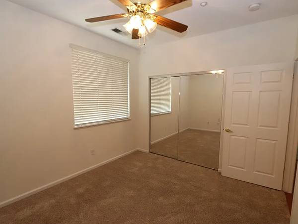 2BR/2BA Single Family House on Quindell Way · Brentwood photo 2