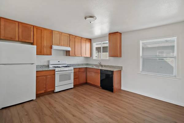 3BR/1BA Single Family House on 35th Ave · Oakland photo 3