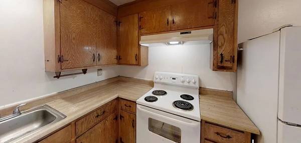 2BR/1BA Apartment on El Dorado St · Albany photo 4