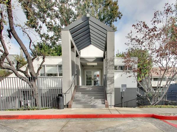 Apartments on Santa Clara Street · Hayward photo 2