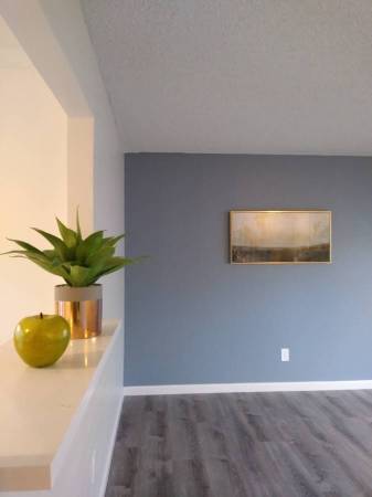 2BR/2BA Townhouse · Vineburg photo 3