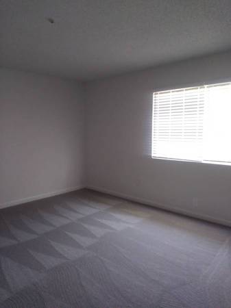 2BR/2BA Townhouse · Vineburg photo 5