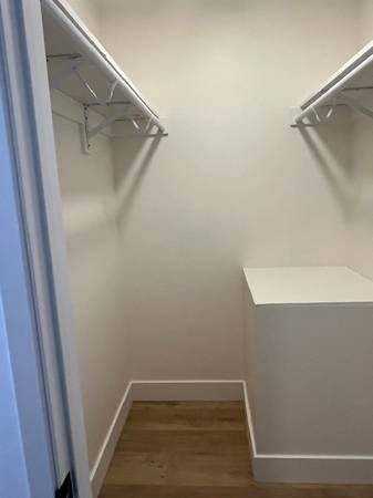 1BR/1BA Apartment on 1st Street West · Vineburg photo 5