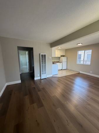1BR/1BA Apartment on 9th Ave · Oakland photo 4