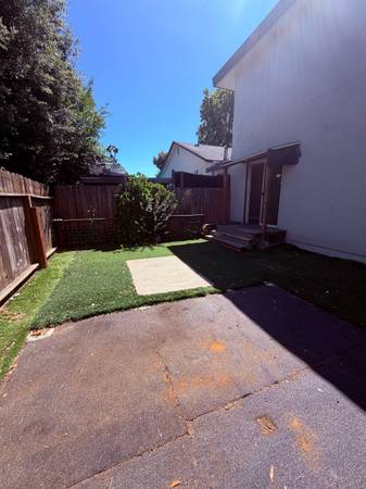 Smalley Avenue