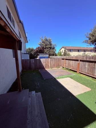 Smalley Avenue photo 5