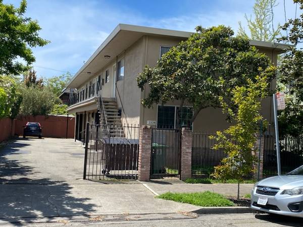 2BR/1BA Single Family House on 7th St A · Berkeley photo 5