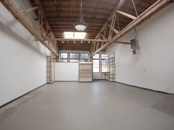 1BR/1BA Loft on 47th Avenue · Oakland photo 2