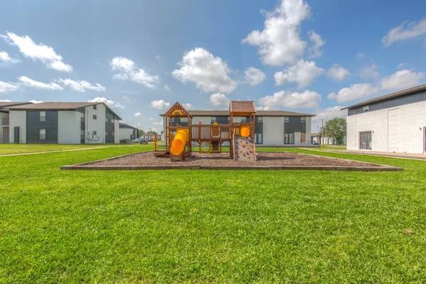 Apartments on Trinity Ave · Walnut Creek photo 3