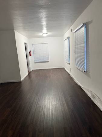 Sunny And Bright Newly Constructed 3-bedroom Home photo 2