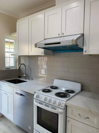 1BR/1BA Duplex · Fremont photo 5