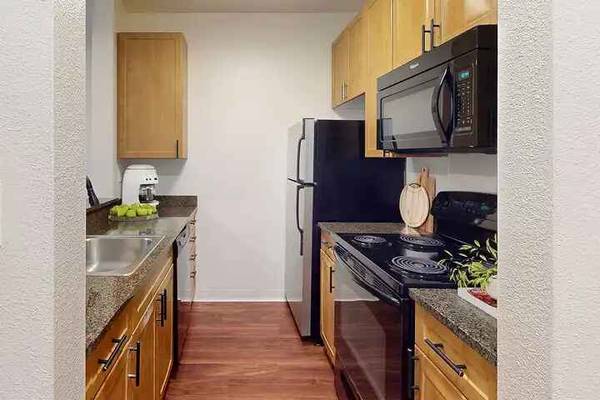 1BR/1BA Apartment on Post St · San Francisco photo 5