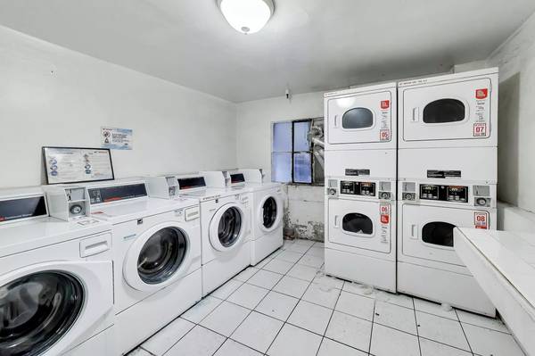520, 536 Leavenworth Street (958rc) photo 4