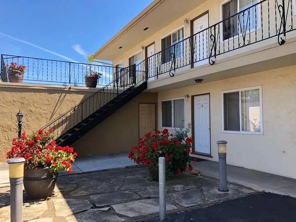 1BR/1BA Single Family House on Saratoga Ave · Santa Clara