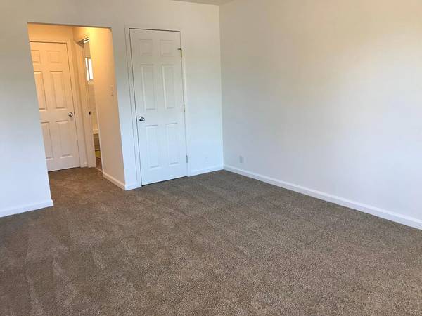 1BR/1BA Single Family House on Saratoga Ave · Santa Clara photo 4
