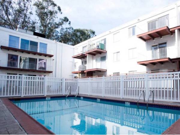 1650 Octavia Apartments photo 5
