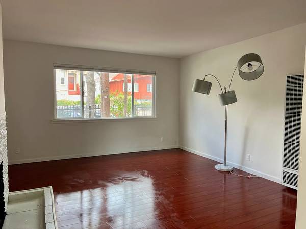 1BR/1BA Single Family House on 5th Ave · Kentfield photo 4