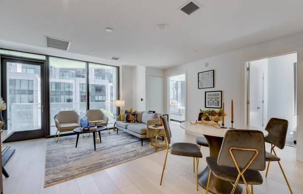 2BR/1BA Apartment on Spear St · San Francisco photo 4