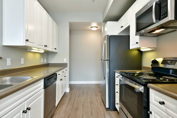 4 Bed/2.5 Bath Single Family Home Located in Dublin, Ca. photo 2