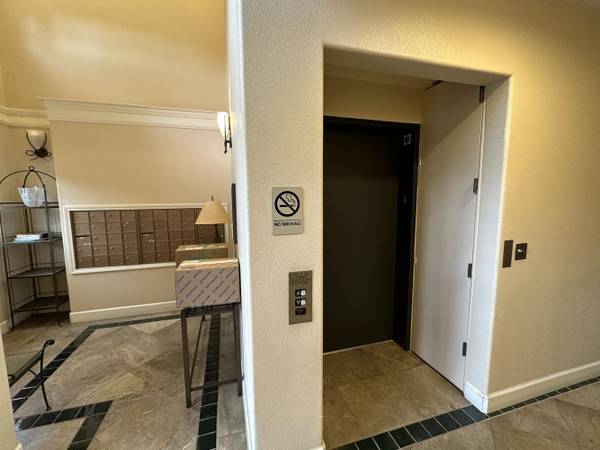 2BR/2BA Condo on St. Matthews Ave. · San Mateo photo 2