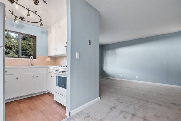 1BR/1BA Apartment on Latham Street · Mountain View photo 2