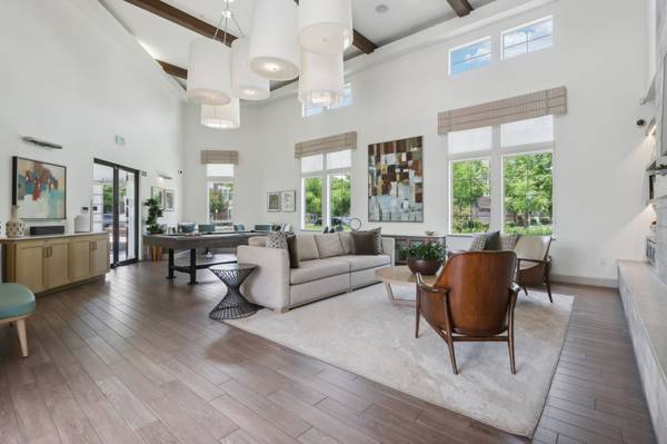 Apartments on Lexington Ln · Pleasanton photo 2
