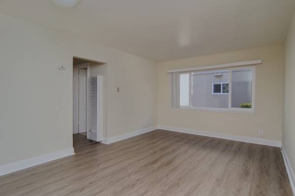 2BR/1BA Apartment on Cadillac Dr · Campbell photo 5
