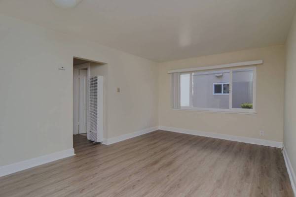 2BR/1BA Apartment on Cadillac Dr · Campbell photo 4
