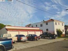 2BR/1BA Apartment · Oakland