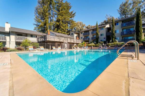 1BR/1BA Apartment on Hancock Street · Hayward photo 3