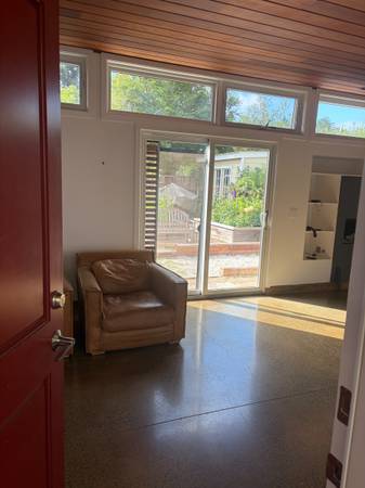 Charming Single-Family Home in Redwood City photo 2