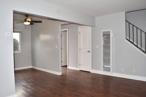 2BR/2BA Townhouse · Hayward photo 2