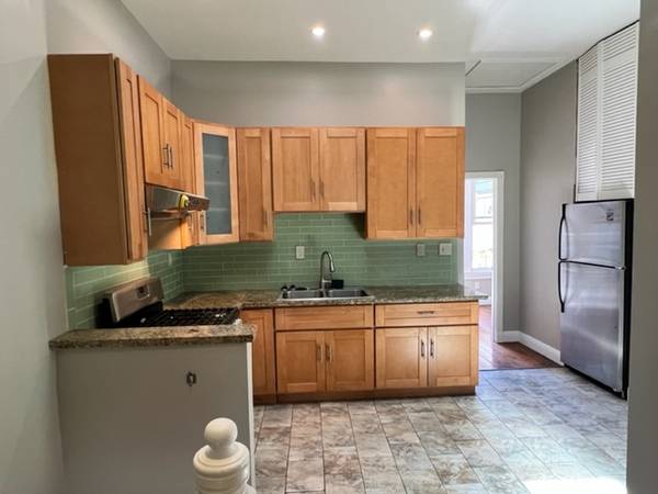 3BR/1BA Other on Shattuck · Berkeley photo 3