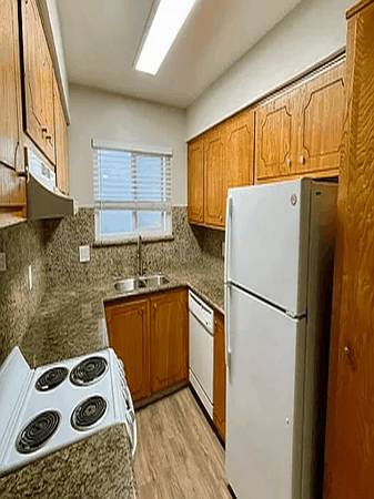 1BR/1BA Single Family House on E Homestead Rd · Cupertino photo 3