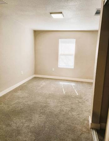 3BR/2BA Single Family House on W Madill St · Antioch photo 2
