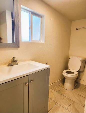 3BR/2BA Single Family House on W Madill St · Antioch photo 5