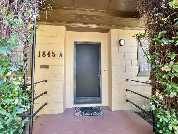1BR/1BA Single Family House on Brown Street Unit A · Napa photo 2