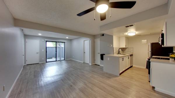 Apartments on 143rd Ave · San Leandro photo 4