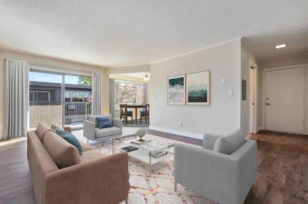 2BR/1BA Apartment on Escuela Avenue · Mountain View photo 3