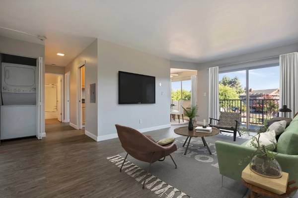 2BR/1BA Apartment on Escuela Avenue · Mountain View photo 3