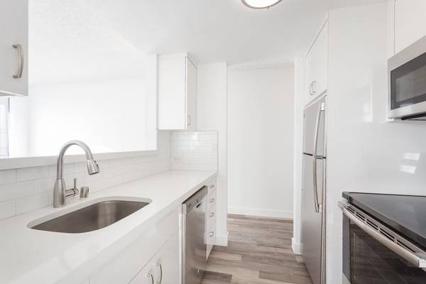 1BR/1BA Apartment on O'Farrell Street · San Francisco photo 2