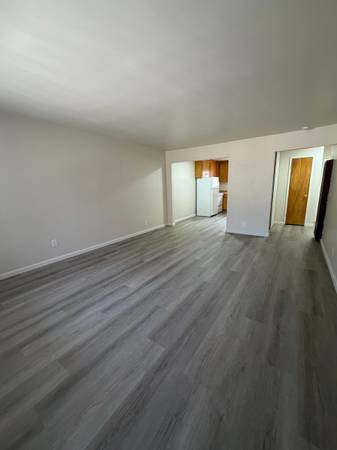 1BR/1BA Apartment · Oakland photo 2