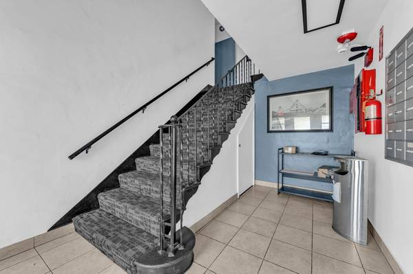 1332 Shattuck Ave photo 4