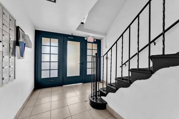 1332 Shattuck Ave photo 5