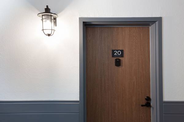 1BR/1BA Apartment on Harder Road · Hayward photo 4