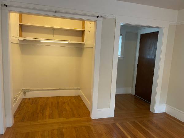 2BR/1BA Duplex · Berkeley photo 3