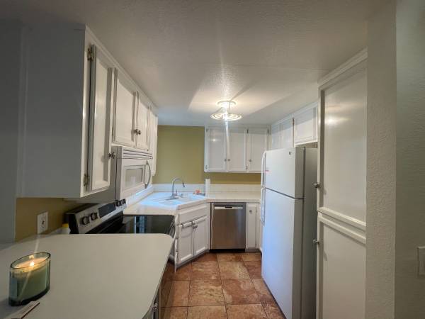 2BR/2BA Condo · Hayward photo 4